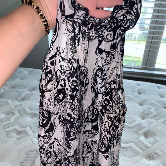 Guess S black and white open back top - Picture 3 of 3